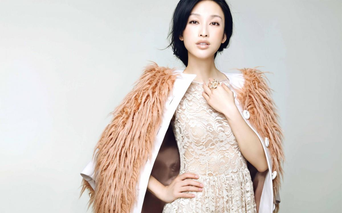 张俪美女高清图片