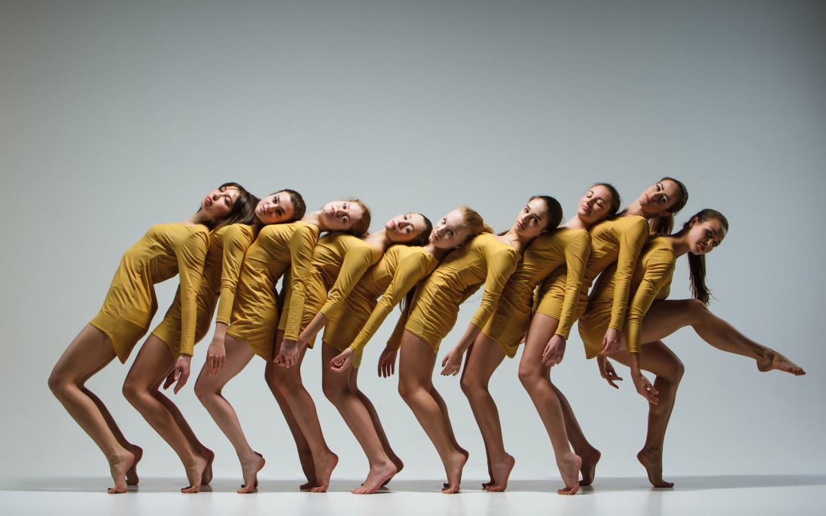 跳芭蕾舞的美女图片