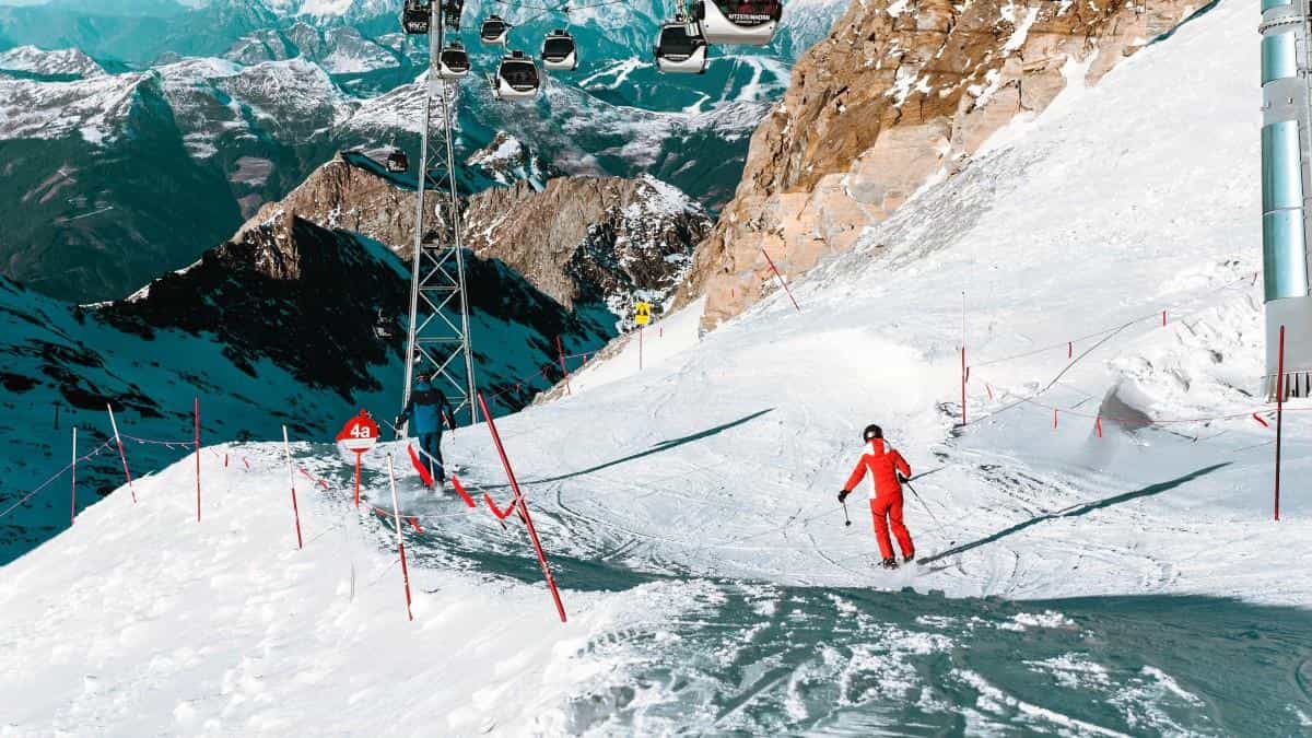 刺激的滑雪运动图片