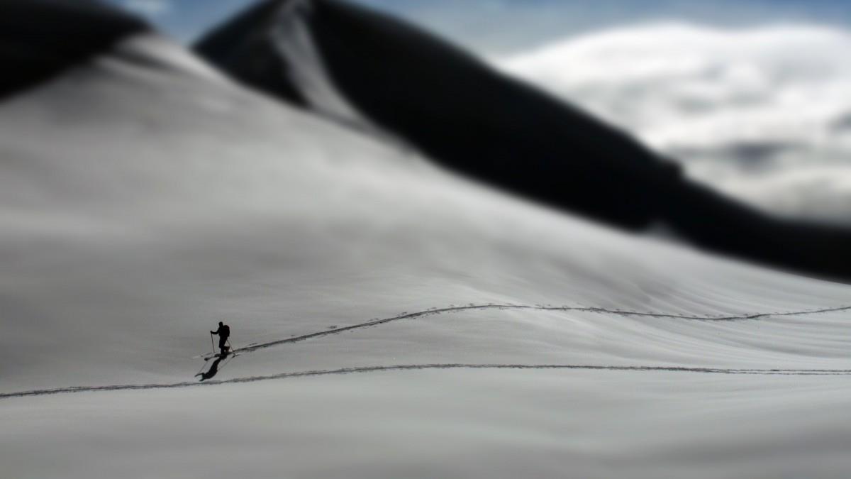 刺激的滑雪运动图片