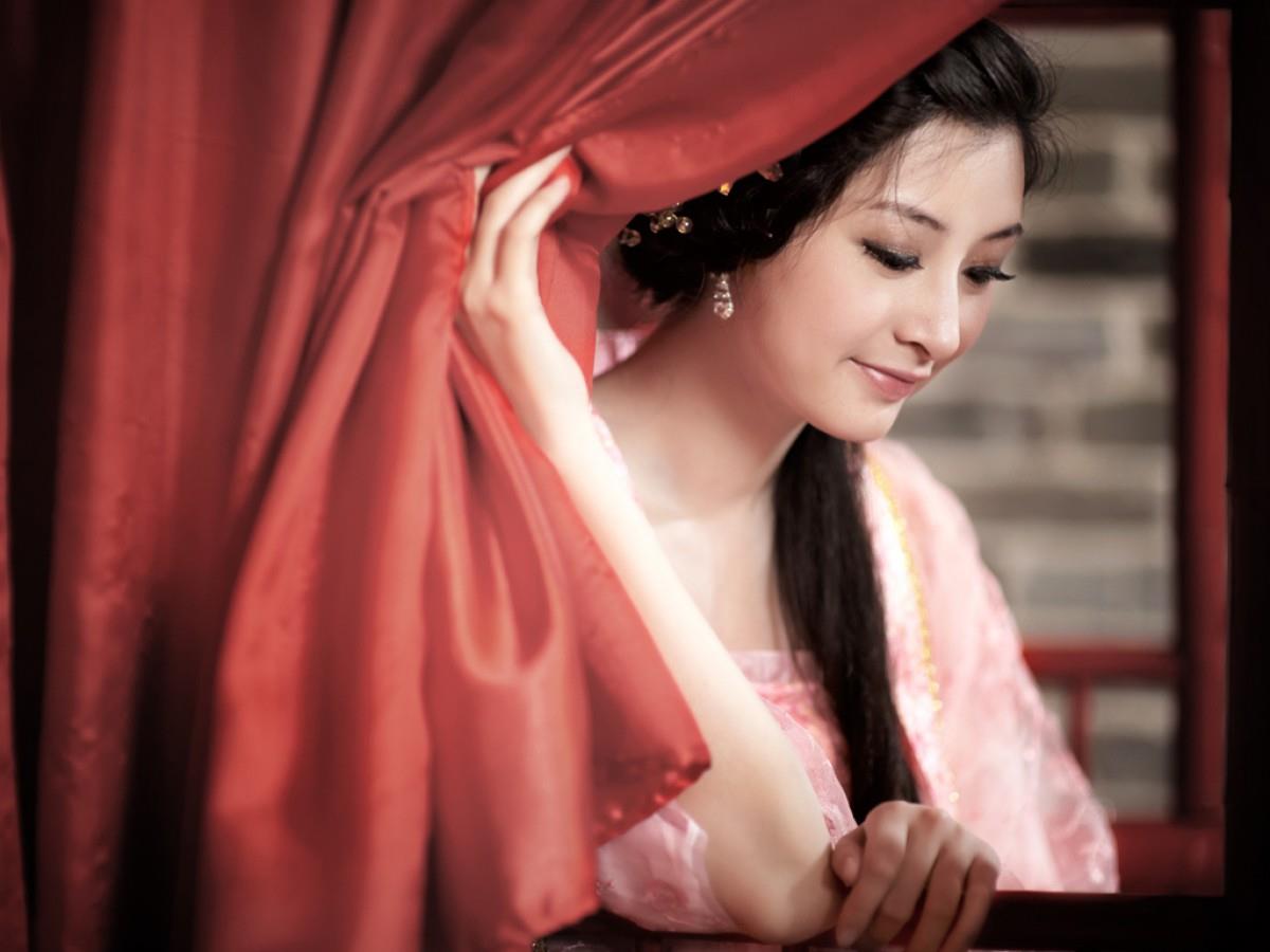 古典琵琶美女图片