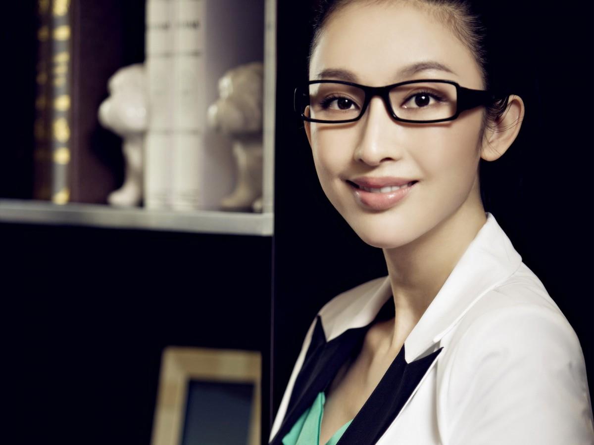 张俪美女高清图片