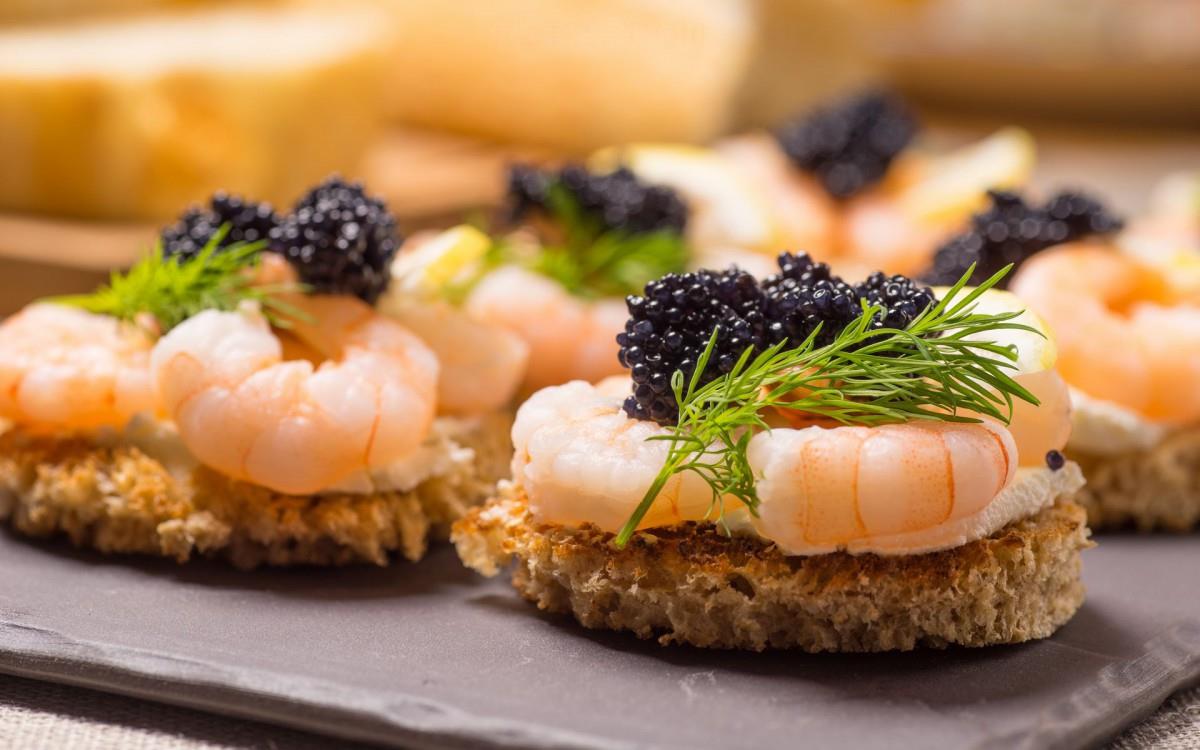 美味虾球鱼子酱图片