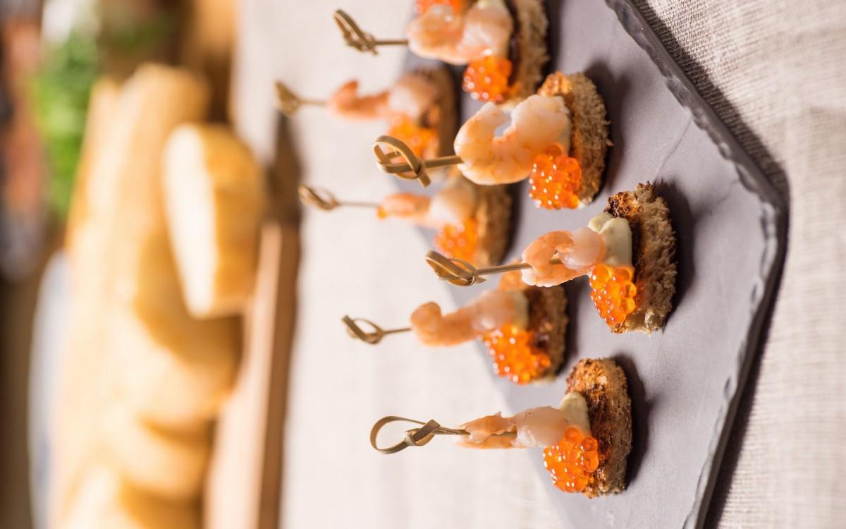 美味虾球鱼子酱图片