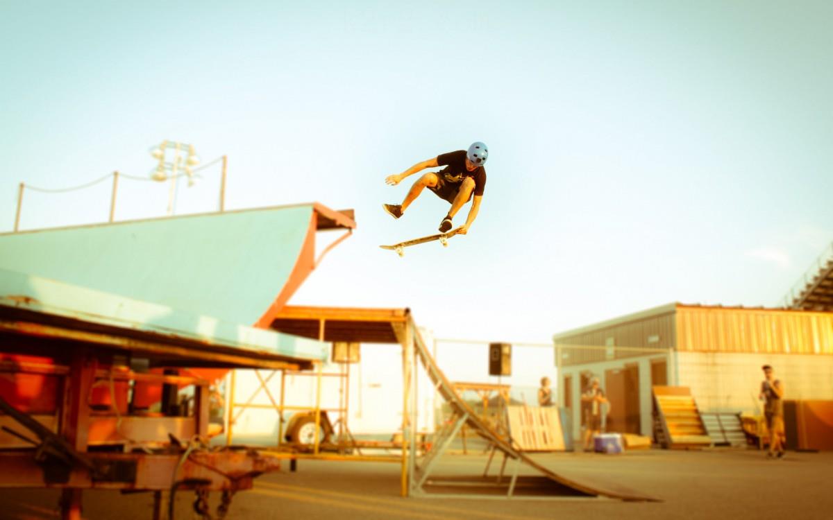 滑板运动高清图片