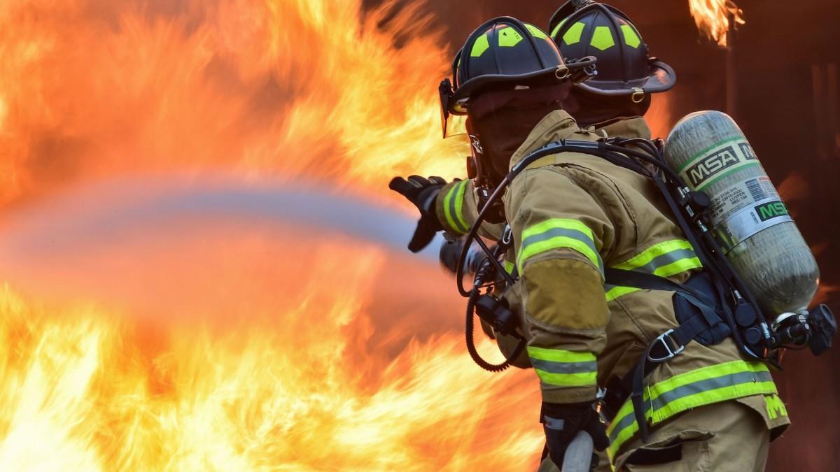 最可爱的人消防员图片