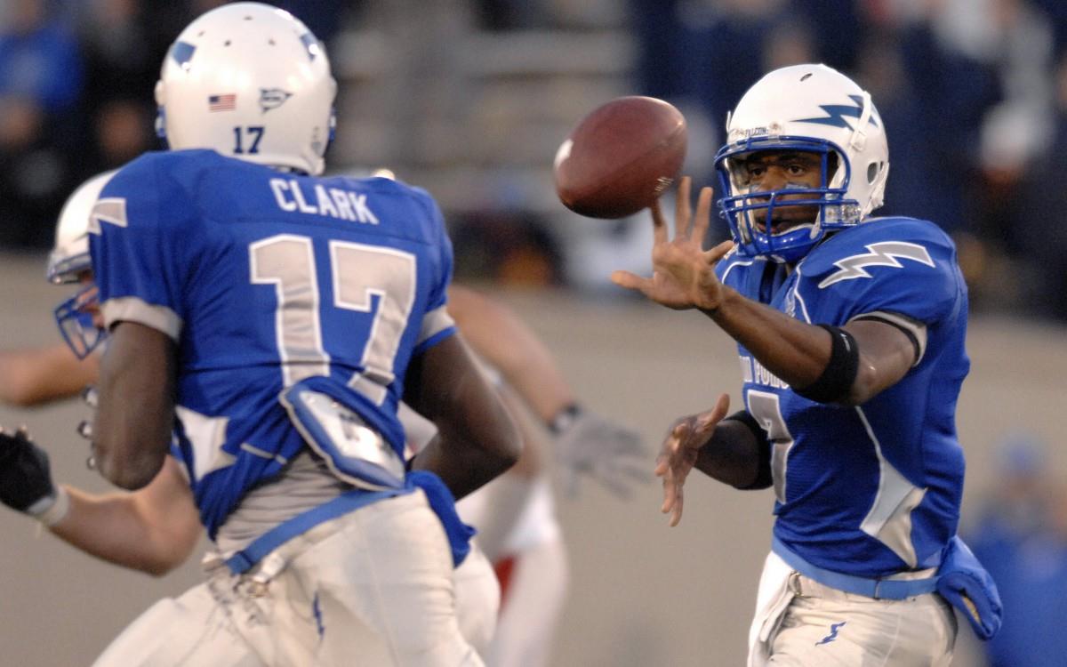 橄榄球比赛运动图片