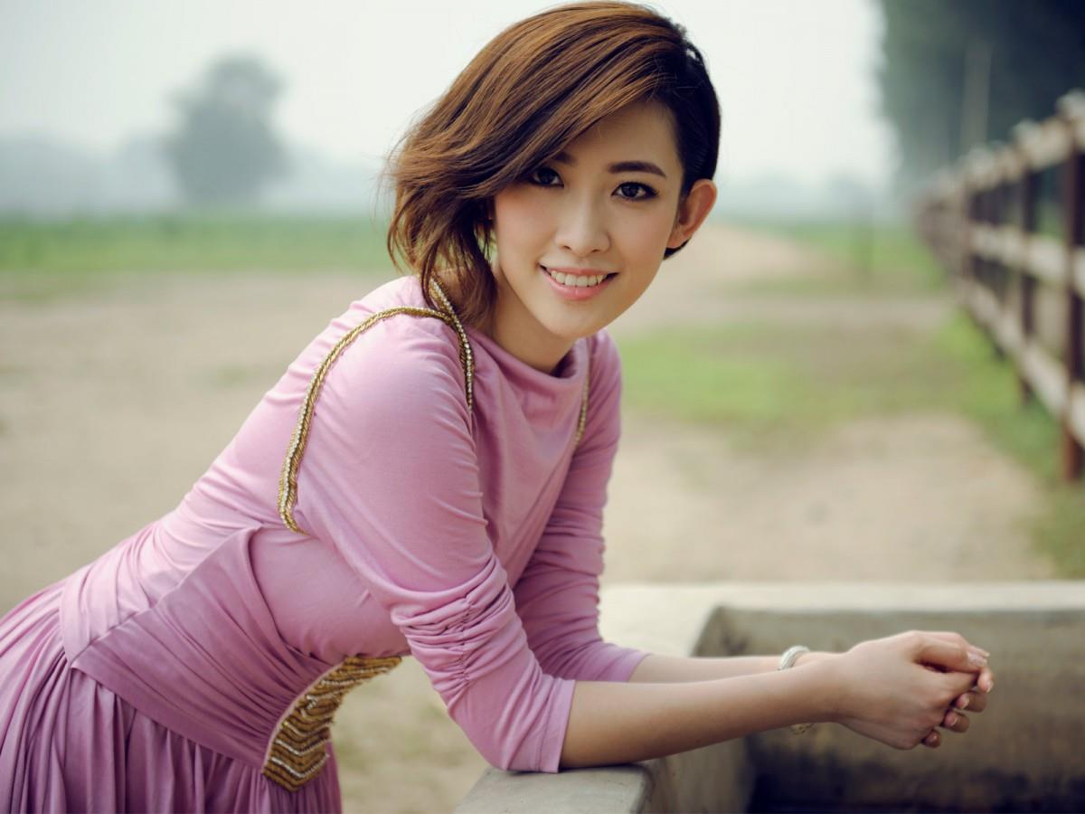 气质美女张溪芸图片