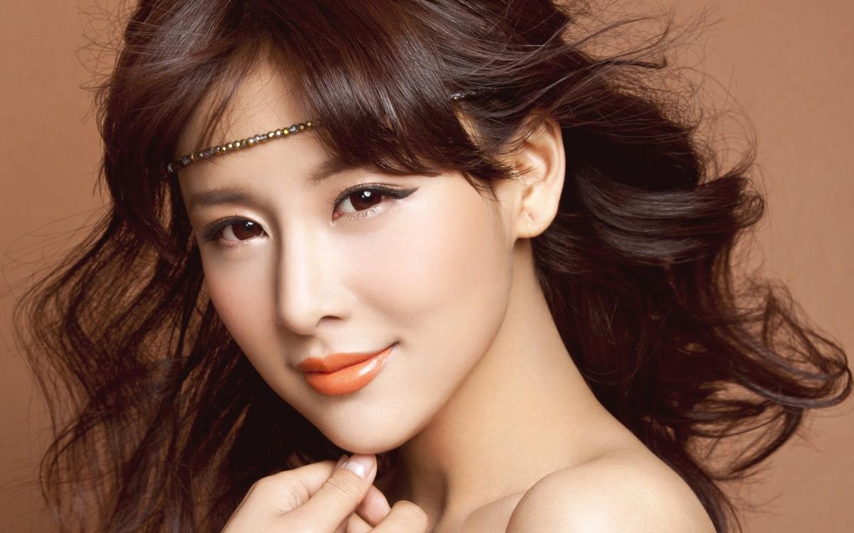 贾青甜美高雅图片