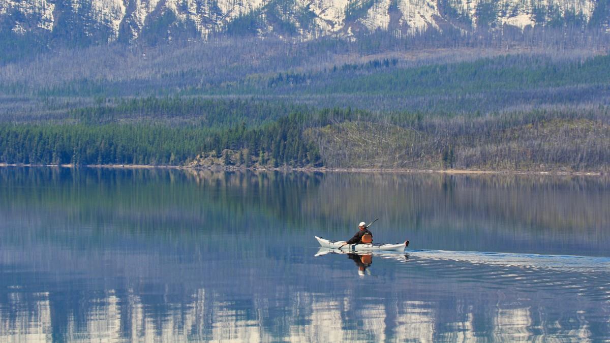 划皮艇运动图片