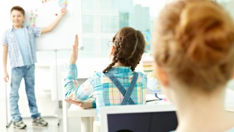 可爱的小学生图片