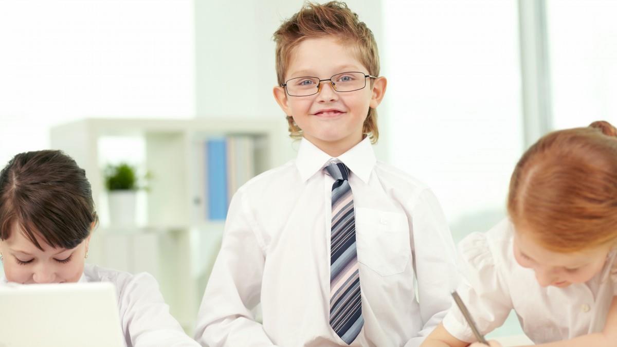 可爱的小学生图片