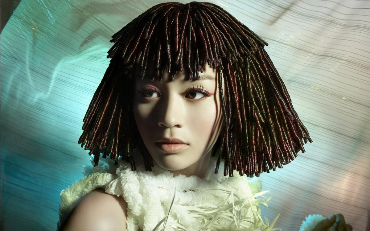 时尚美女美发造型图片