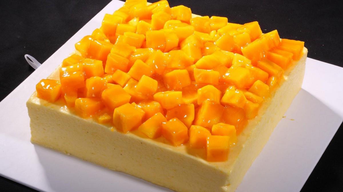 香甜可口的芒果蛋糕图片