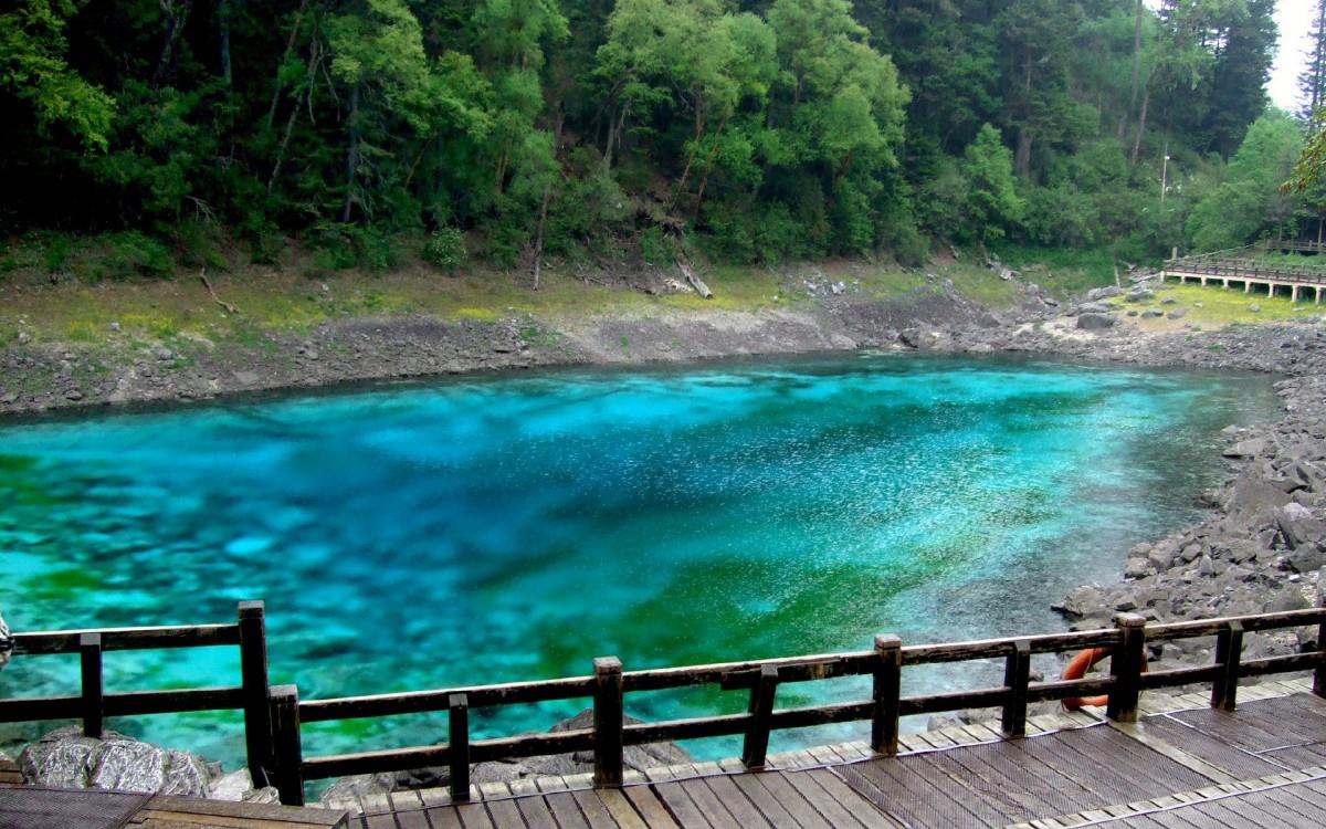四川九寨沟自然风景图片