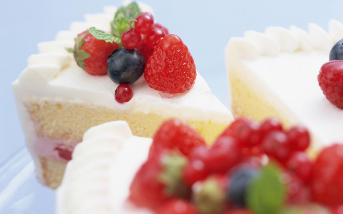 美味甜品草莓蛋糕图片