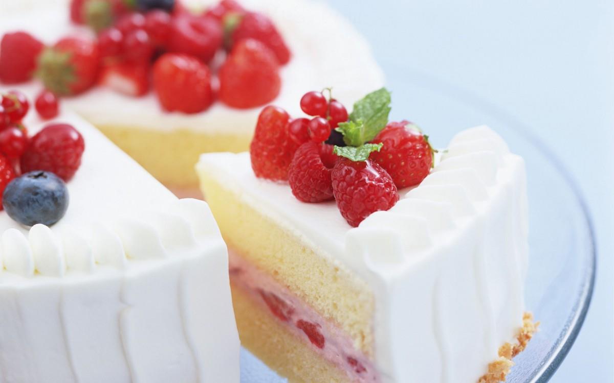 美味甜品草莓蛋糕图片