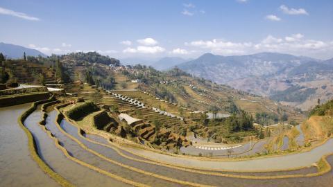 大山里无尽的梯田风光