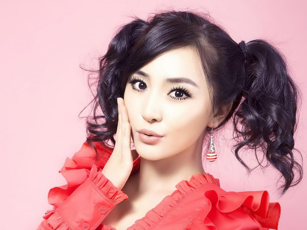 美女夏馨雨图片