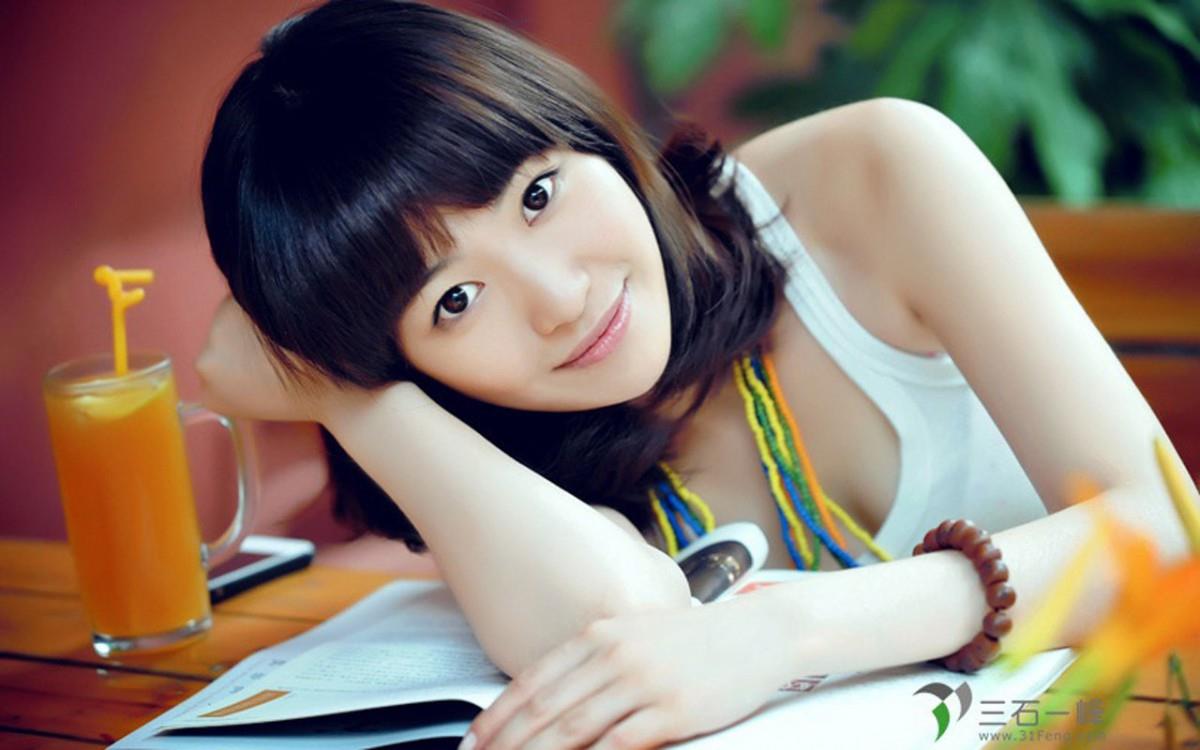 中戏小清新美女许薇图片