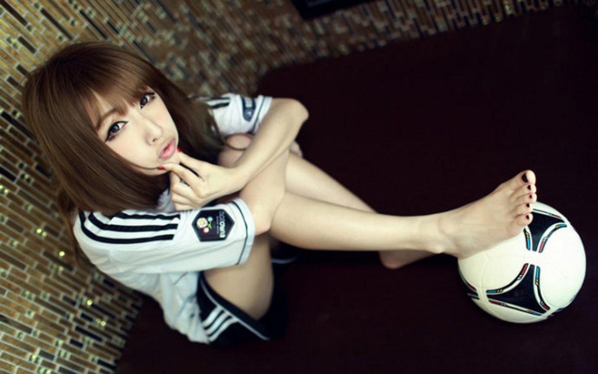 美女足球宝贝图片