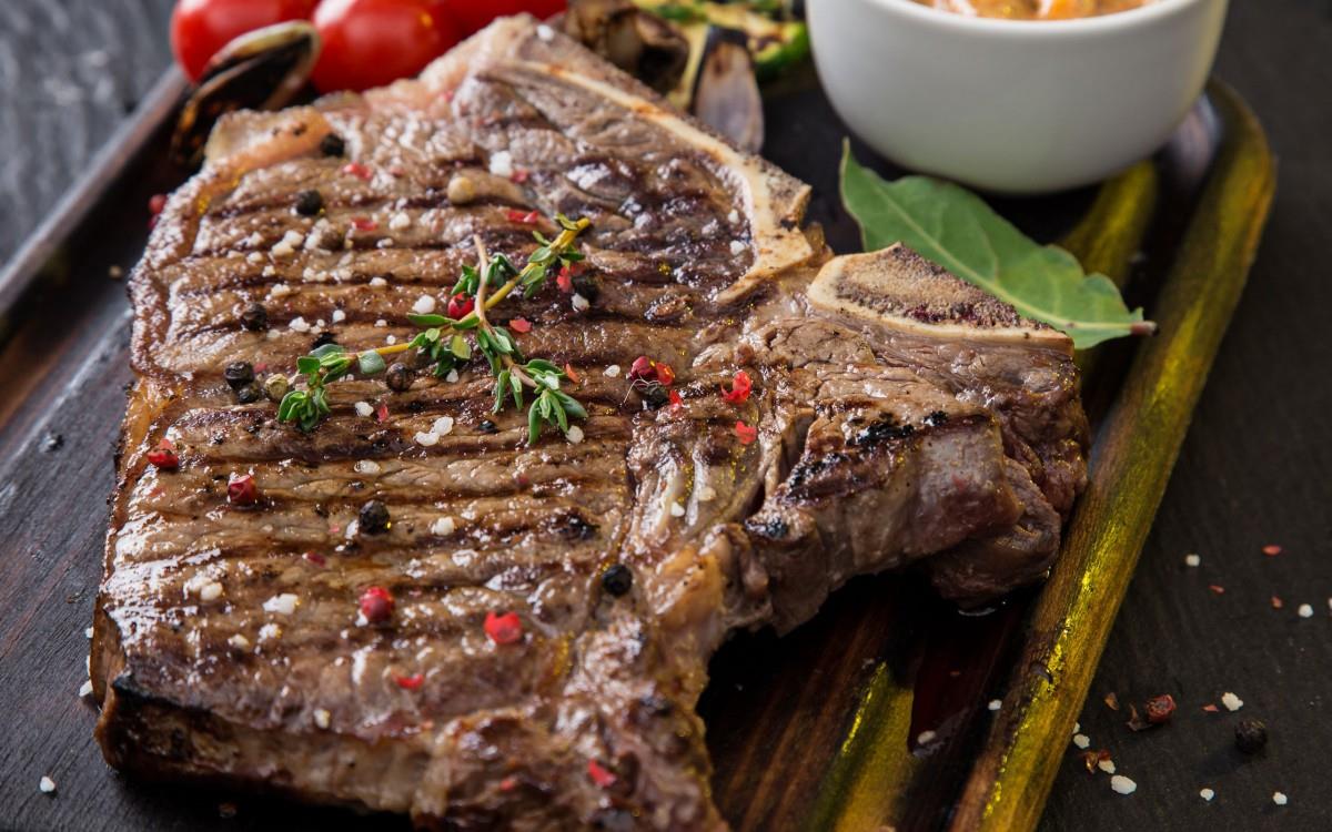 香喷喷的烤肉图片