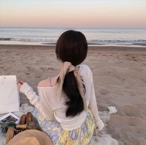 2023最火背影图片女 2023最新版背影微信头像女 20张