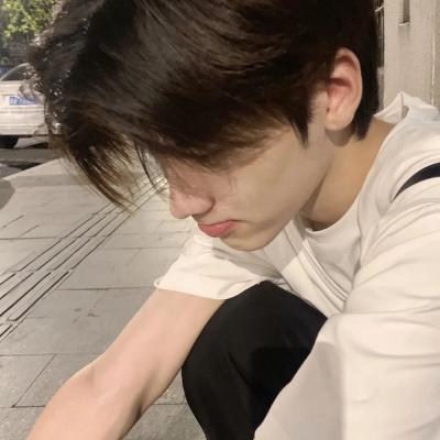 酷帅的男生头像 帅酷的男生qq头像 20张