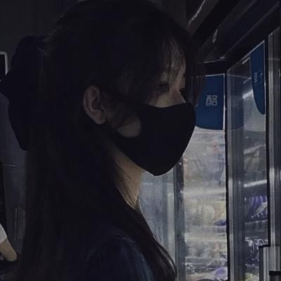 悲伤的头像女 悲伤的头像女图片真人 20张