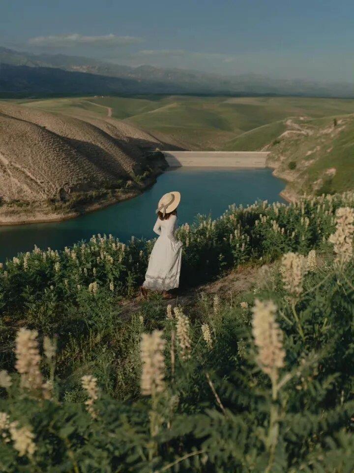 适合永久做头像的氛围感背影女图片大全2022最火爆 8张