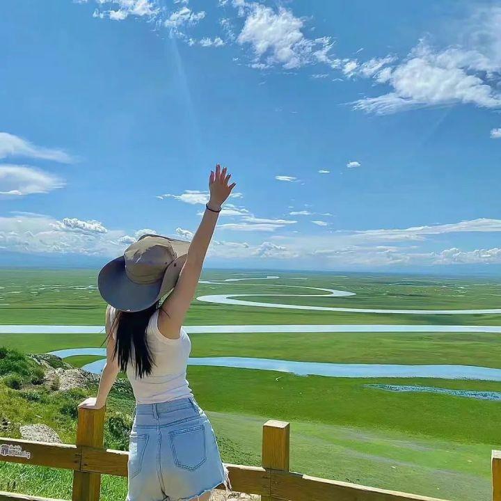 100张好看不常见的微信头像背影女生真人图片精选 8张