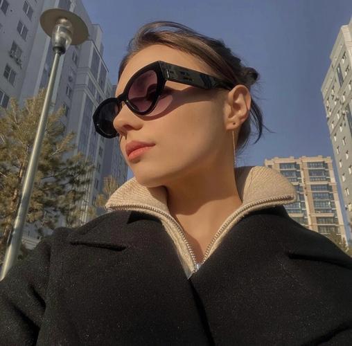 微信欧美头像图片2023最新款 微信欧美头像图片女生真人 20张