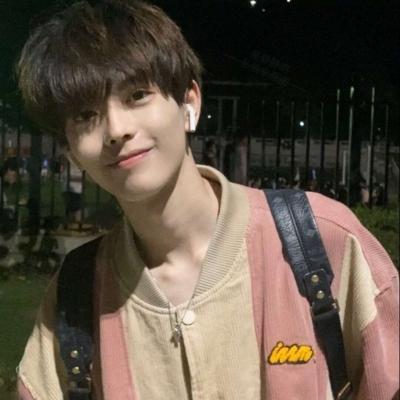 个性qq头像男生图片动漫 QQ男生头像图片真人 14张