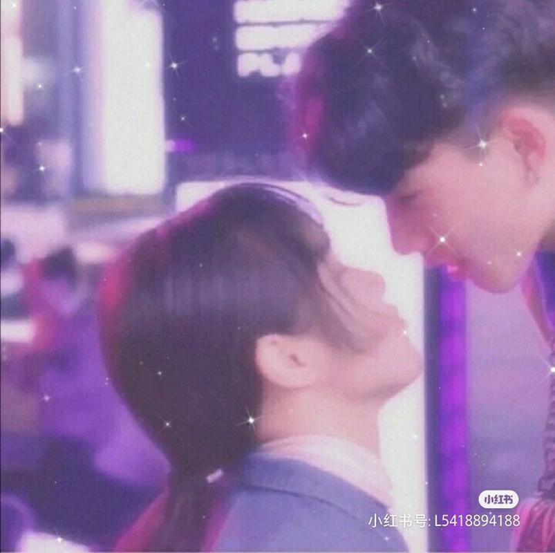 双人情侣头像亲吻霸气 情侣头像双人接吻霸气图片 20张