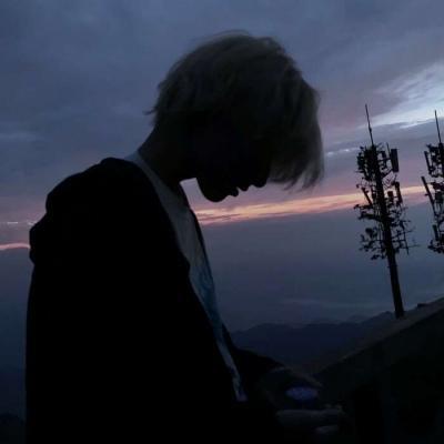 自闭孤独抑郁的头像男 孤独症抑郁症头像男 20张