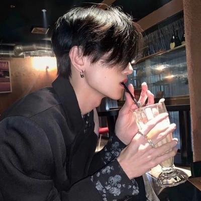 微信男头像高级感高冷 微信男头像高级感高冷图片大全 20张