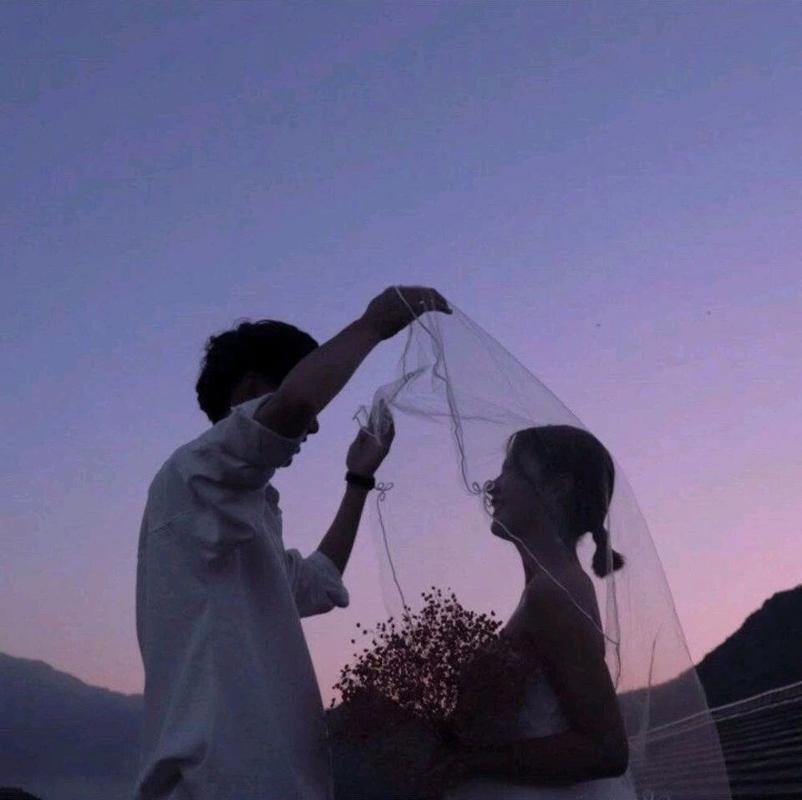 最近很火的情侣头像图片真人 最近挺火的情侣头像图片大全 20张