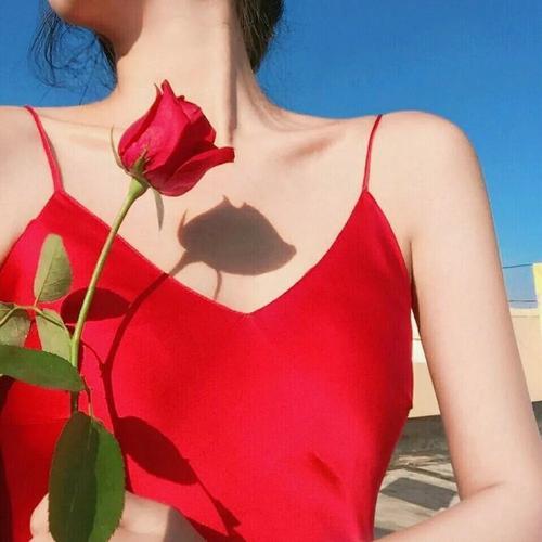 个性头像红色 好看的头像红色背景图片 20张