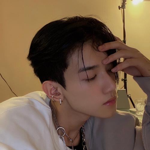 吸引小姐姐的男生头像 女生一看就心动的男生头像真人 20张