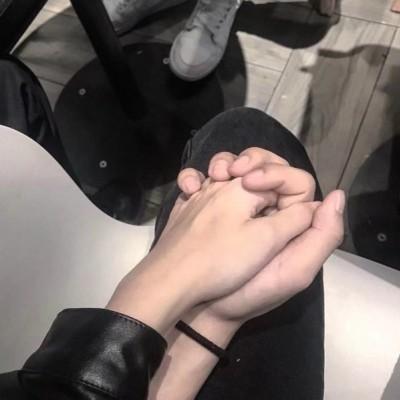 情侣头像手牵手一对 情侣头像手牵手一对图片大全 20张