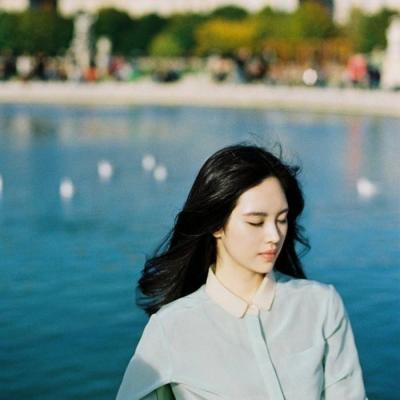 四十岁女人淡雅气质头像 精致高雅的四十岁女人头像 20张