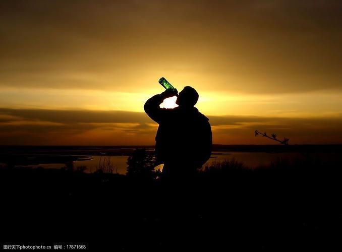 男人伤感背景图片大全 男人伤感的图片背景 20张